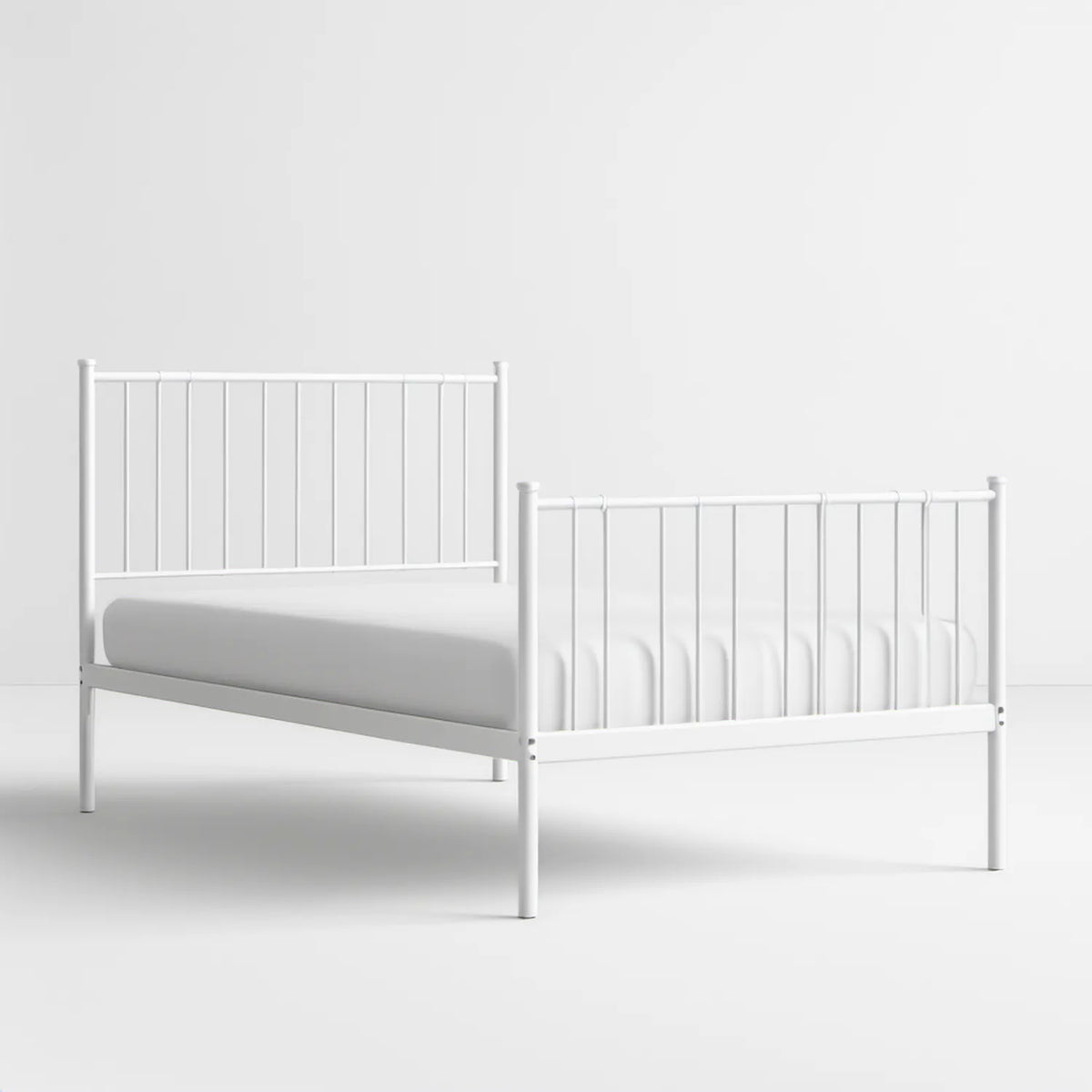 Białe metalowe łóżko 160 x 200 cm, 208 x 167 cm