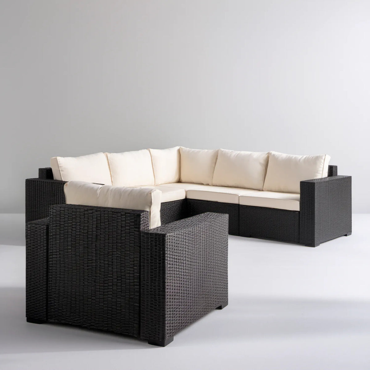 Komplet wypoczynkowy z technorattanu, czarny/kremowy – sofa 183 × 70 × 73 cm i fotel 74 × 70 × 73 cm